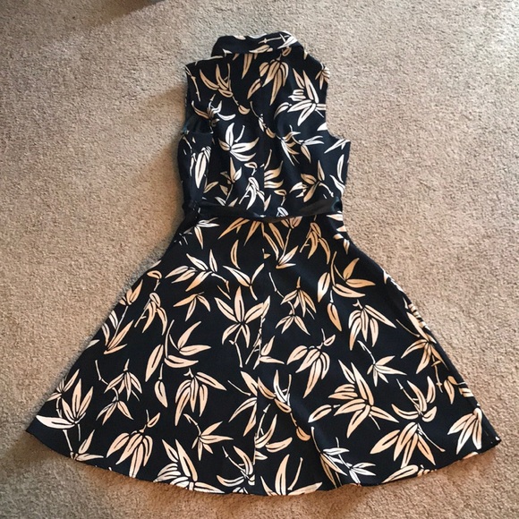 Collared Button Up Dress - Picture 5 of 8